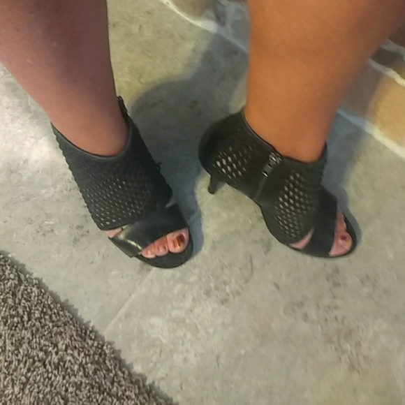 Juicy Couture Shoes - Juicy sz 9